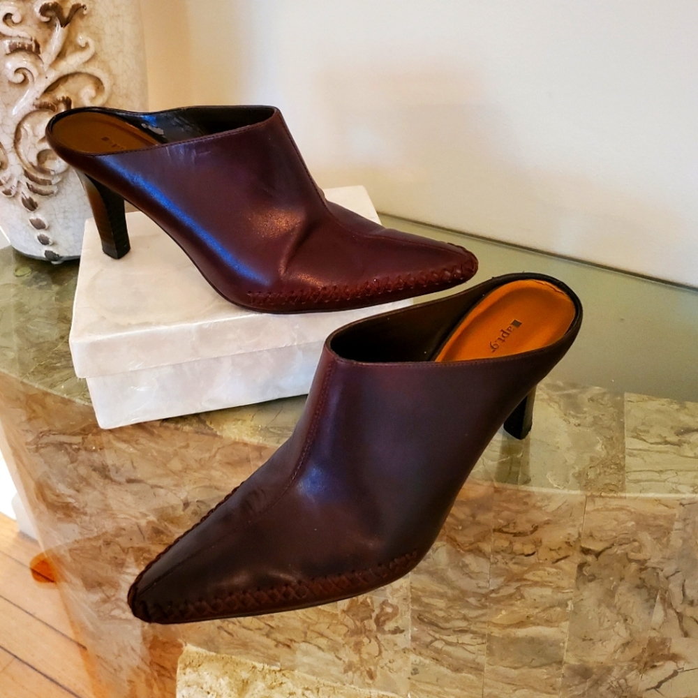 APT 9 Stitched Mule